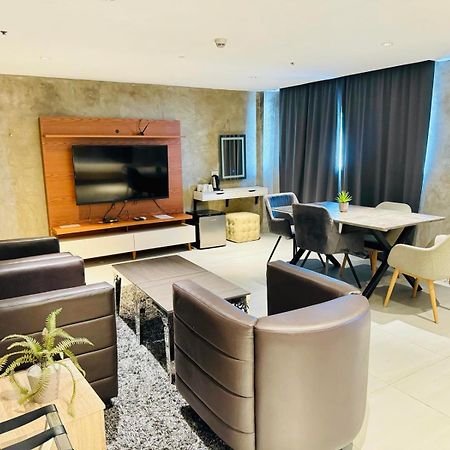City Park Hotel Residences Taguig Exterior photo